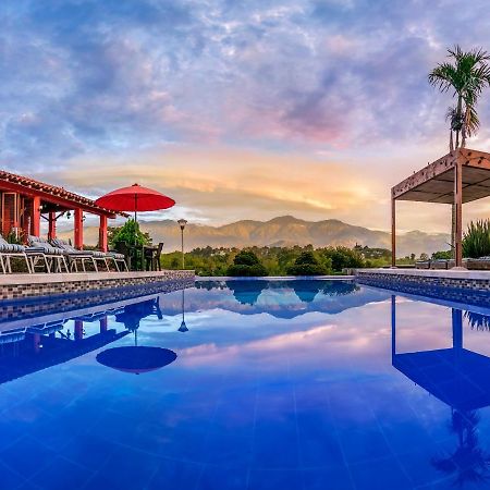 Hotel Campestre Solar De La Luna Albania  Exterior photo