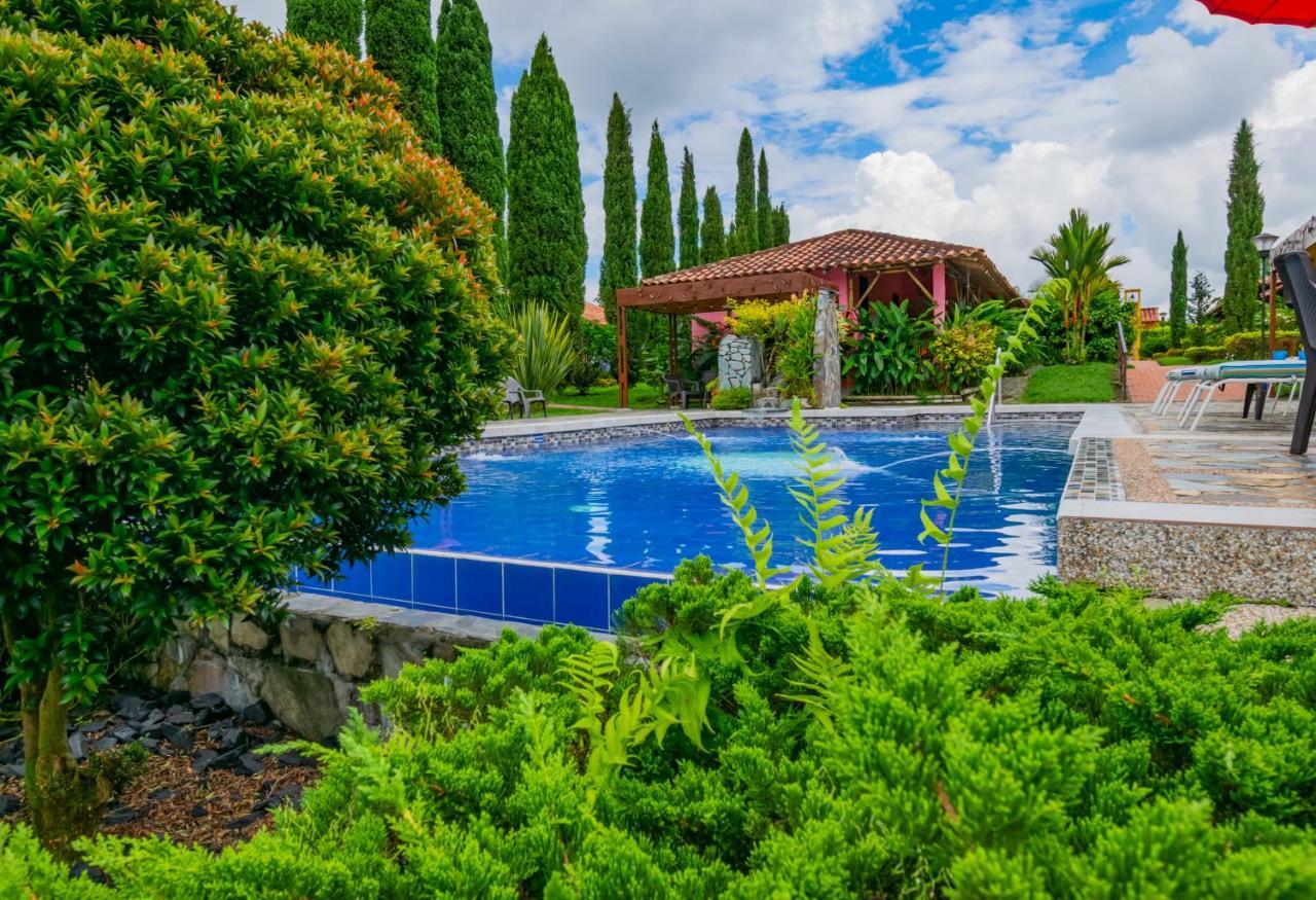 Hotel Campestre Solar De La Luna Albania  Exterior photo