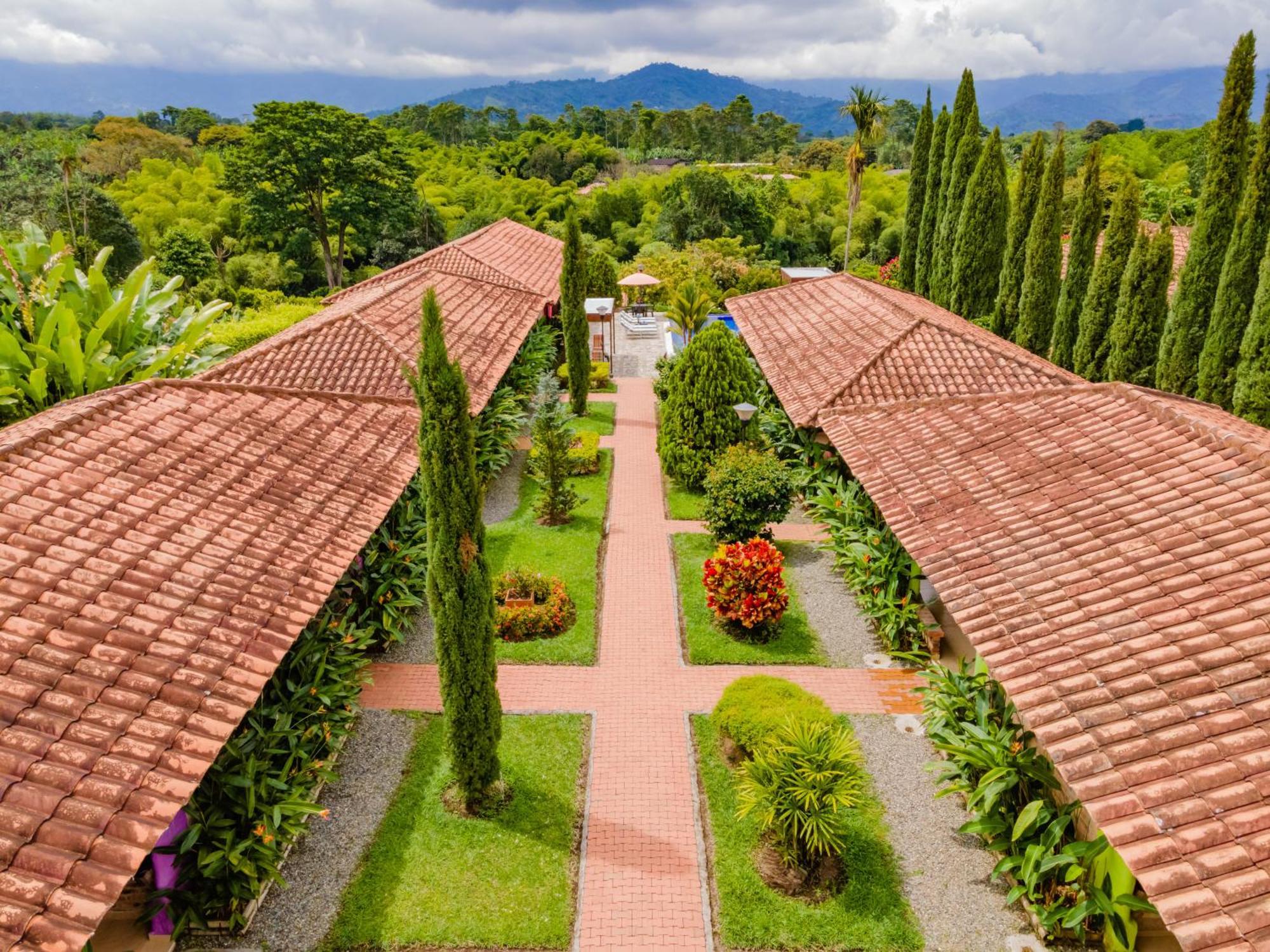 Hotel Campestre Solar De La Luna Albania  Exterior photo
