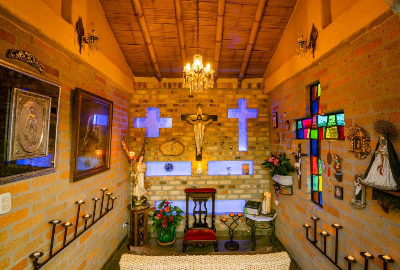 Hotel Campestre Solar De La Luna Albania  Exterior photo