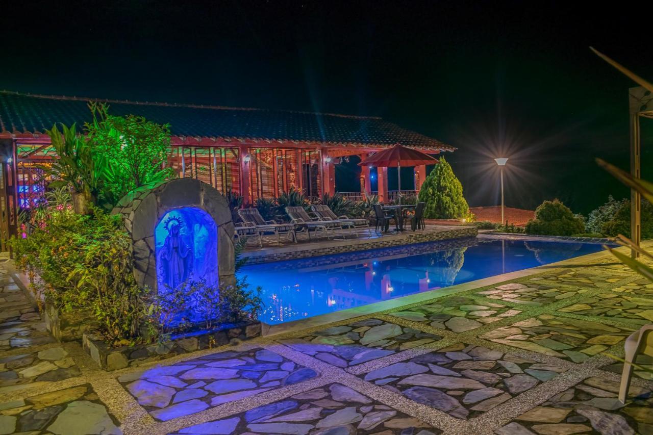 Hotel Campestre Solar De La Luna Albania  Exterior photo